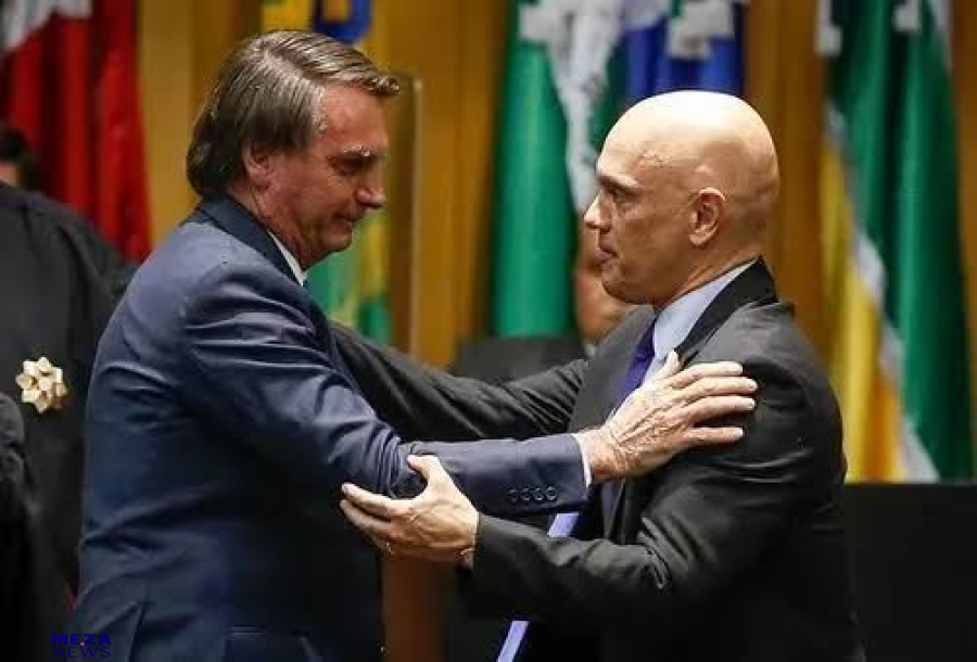 Moraes assume papel de acusador e juiz no julgamento de Bolsonaro