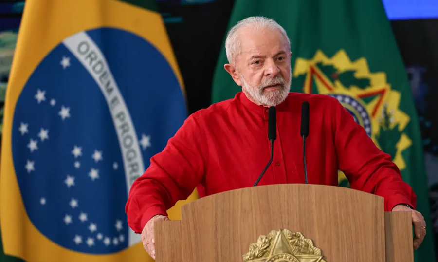 Lula veta mudanças na Lei da Ficha Limpa, reacendendo disputa com Congresso