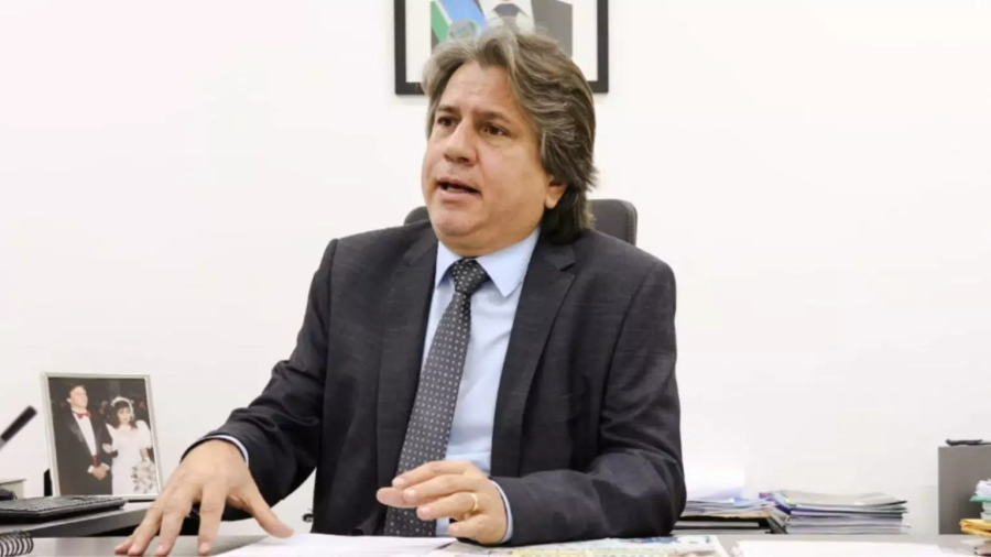 Em meio a risco de debandada, Caravina quer assumir PSDB para “não deixar o partido morrer