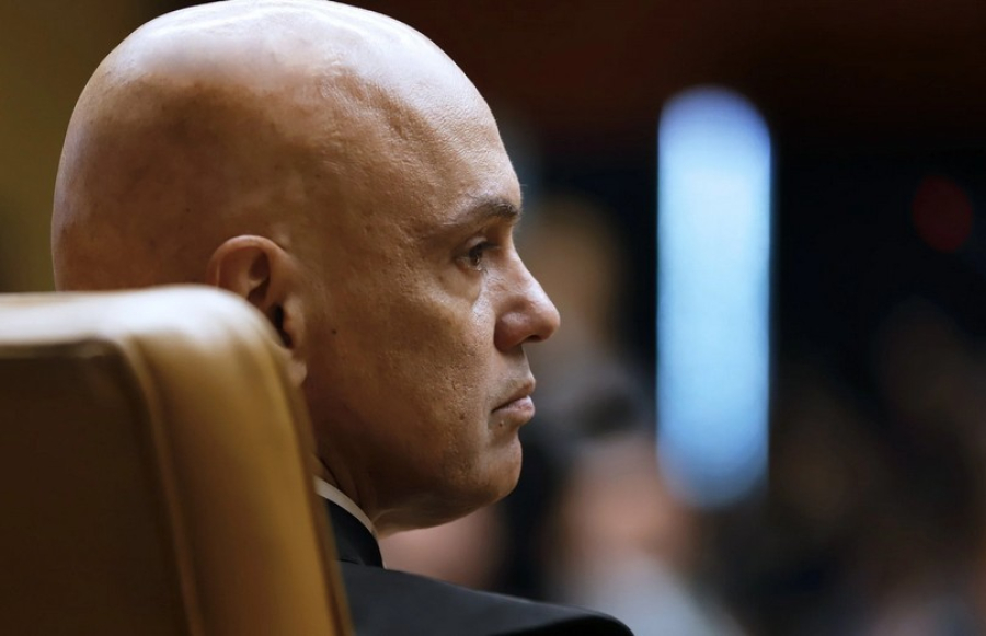 Moraes destitui advogados de ex-assessores de Bolsonaro em investigação sobre suposto golpe