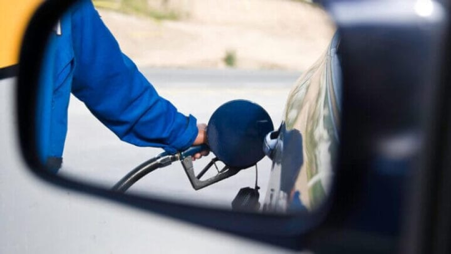 Gasolina no Brasil está 8% acima do preço internacional, aponta Abicom
