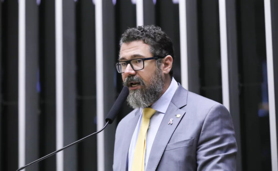 Pollon quer limitar poderes de Lula concedidos à Janja por decreto
