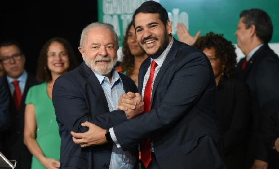 Lula oferece cargos nos Correios a Alcolumbre para garantir apoio a “Bessias” no STF