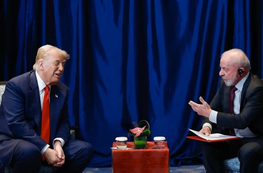 Lula interrompe jornalistas em encontro com Trump e encerra perguntas