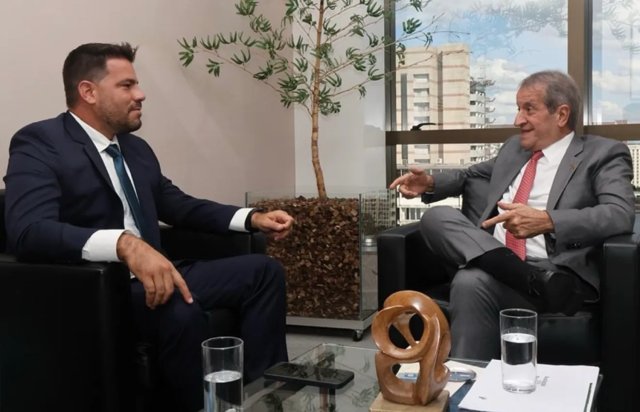 Filiação de Capitão Contar ao PL causa turbulência no grupo governista