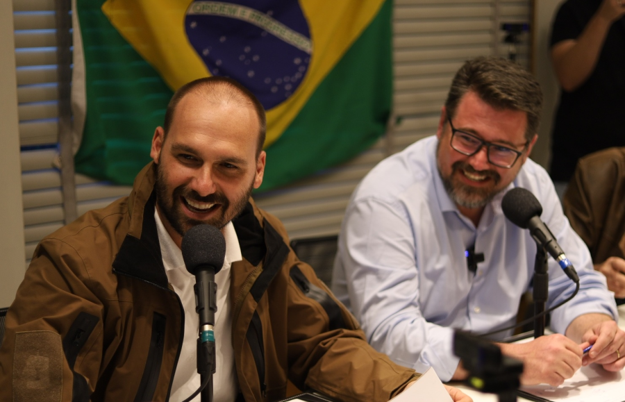 Eduardo Bolsonaro sugere Pollon para o Senado em MS e descarta vinda de Carlos para MS