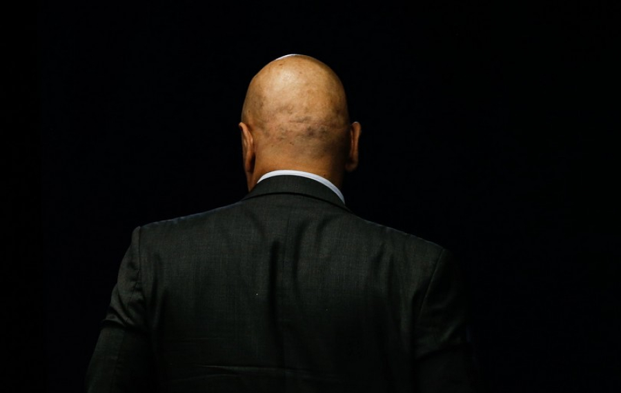 Decisão de Moraes que equipara vigília a tumulto acende alerta sobre liberdade religiosa