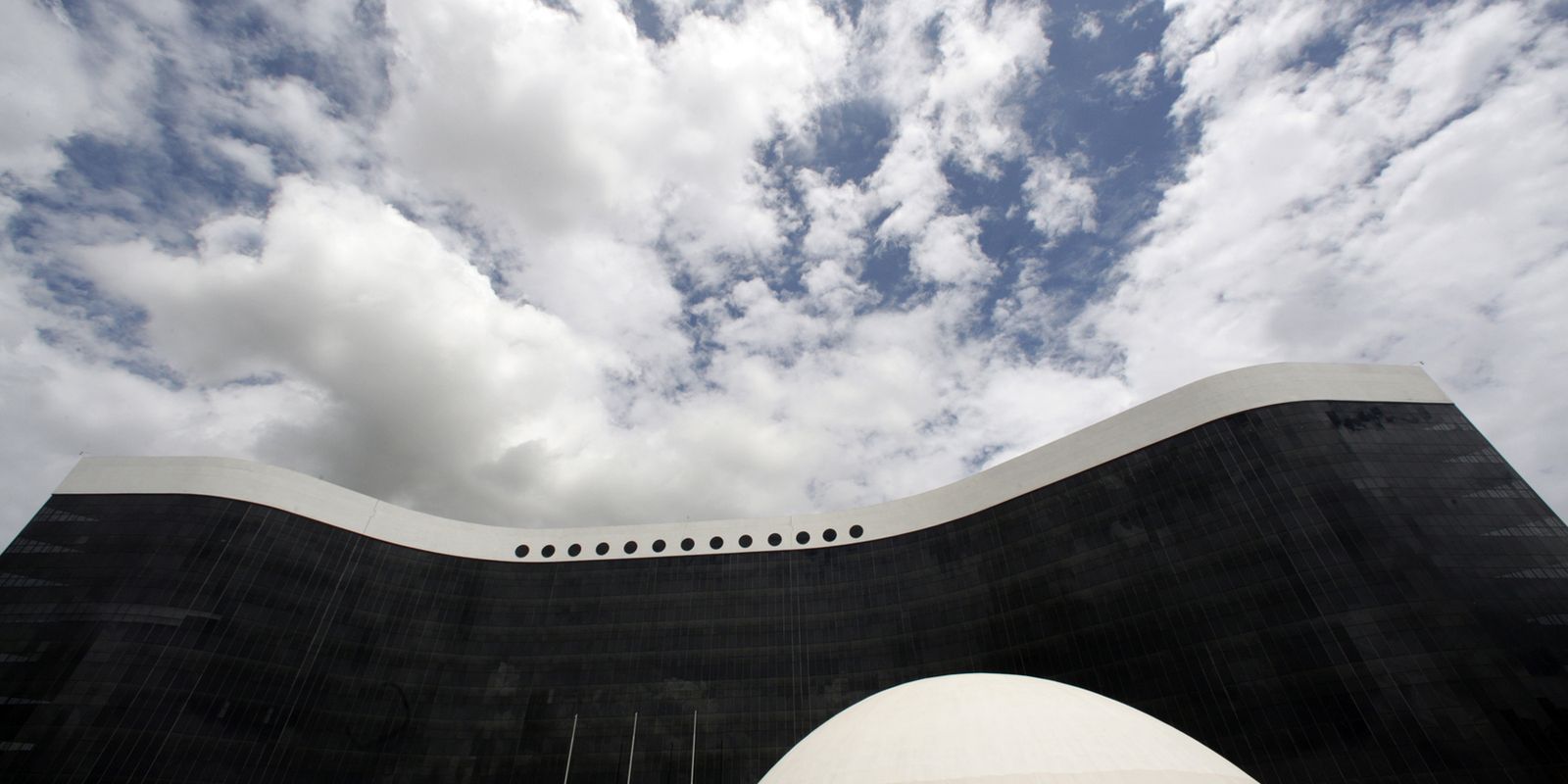 São Paulo tem mais mulheres do que homens aptos a votar
