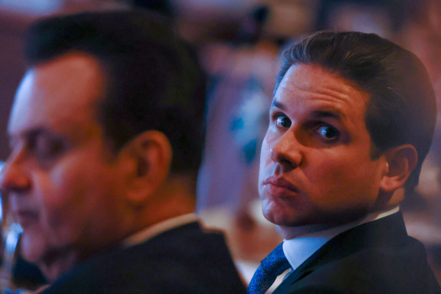 Motta cassa mandatos de Eduardo Bolsonaro e Ramagem sem votação no plenário