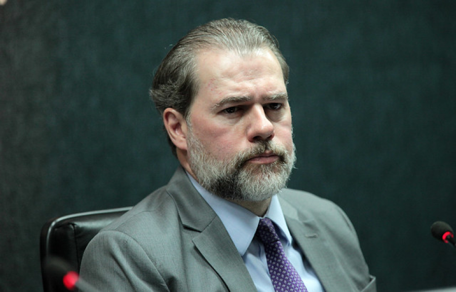 Acareação de Toffoli é plano da defesa para reverter liquidação do Master, diz jornal