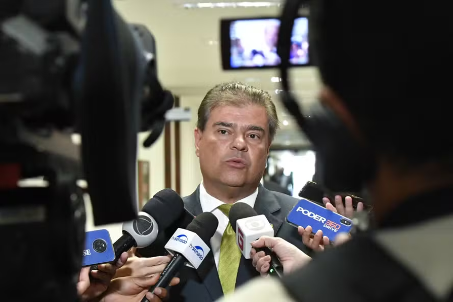 Nelsinho afirma que América Latina deve ligar alerta para interesse dos EUA em petróleo e terras raras