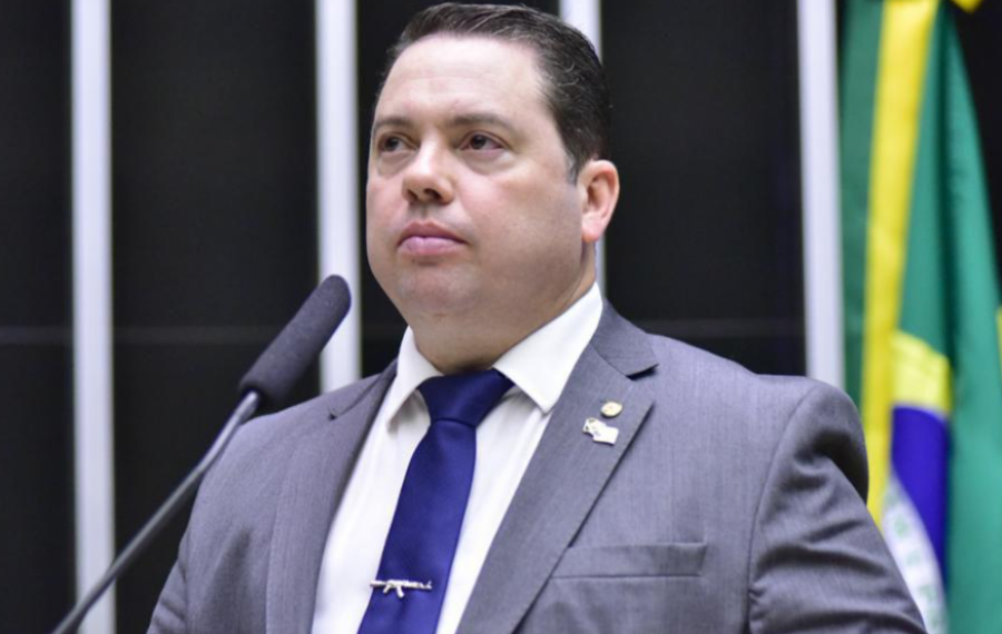 Rodolfo Nogueira propõe gratificação para policiais militares em funções de comando