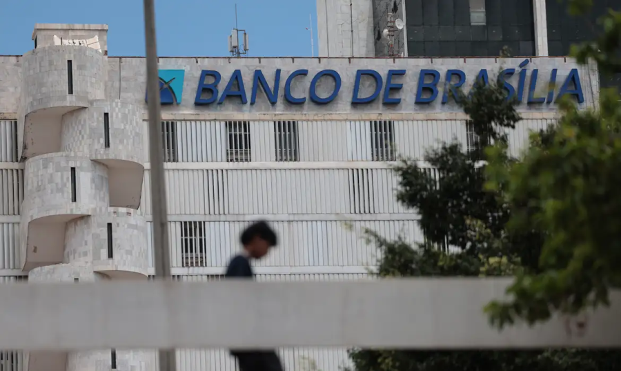 Dono do Banco Master usou paraíso fiscal para comprar R$ 194 milhões em ações do BRB