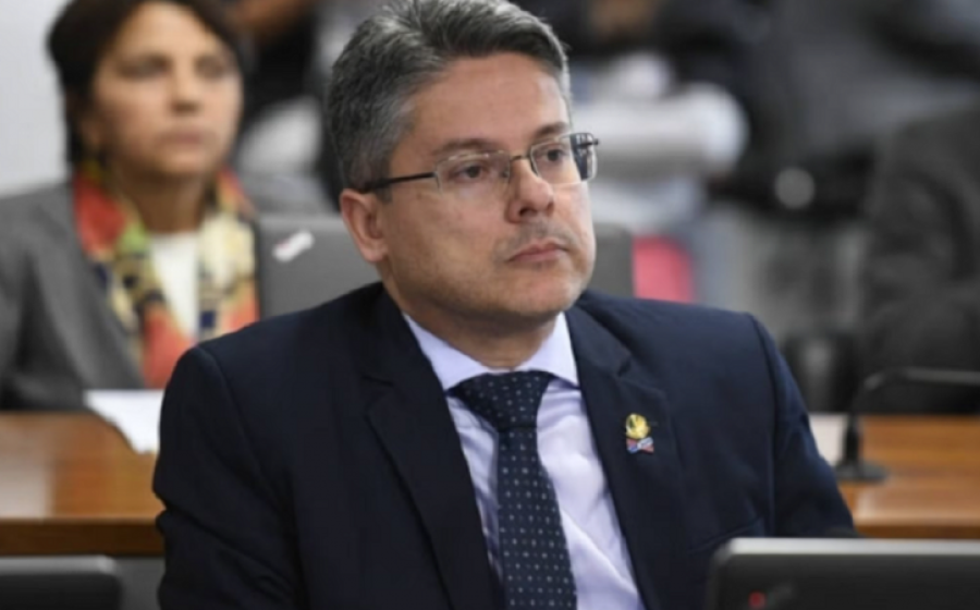 Vieira pede quebra de sigilos de empresa dos irmãos de Toffoli envolvidos com fundos do Master