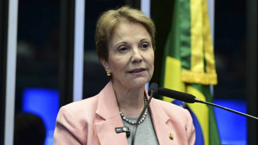 Tereza Cristina acusa Lula de propaganda eleitoral antecipada no desfile da Sapucaí e cobra posição do TSE
