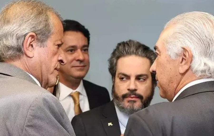 PL nacional inicia articulação da pré-campanha de Flávio Bolsonaro com participação estratégica de Reinaldo Azambuja