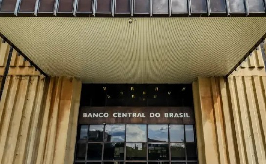 Mercado eleva previsão da inflação para 4,17% este ano