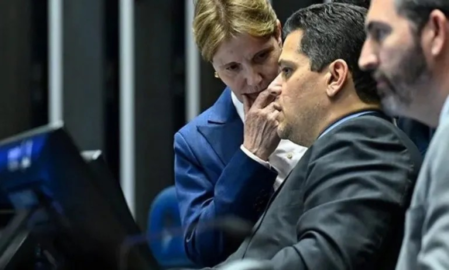 A guerra já chegou aqui”, diz Tereza Cristina, e Senado convoca reunião de emergência