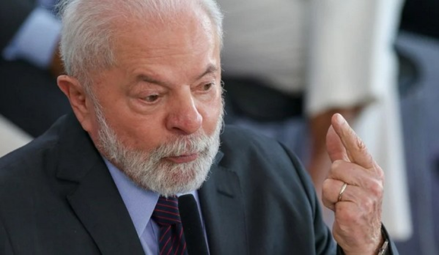 Lula ameaça reciprocidade a EUA após expulsão de delegado da PF em Miami