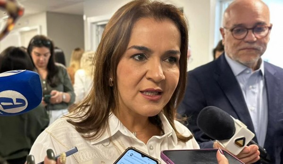 Prefeita propõe período de teste de um ano para gestão privada em unidades de saúde
