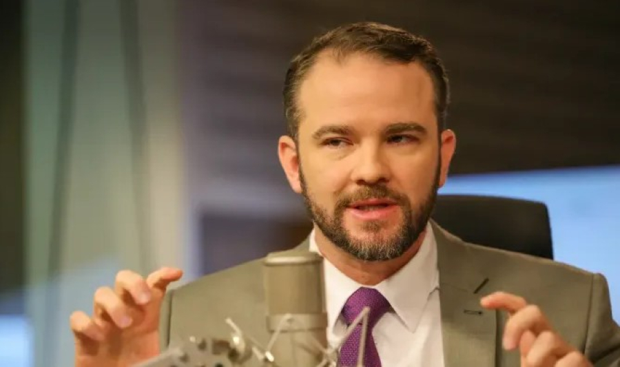 Produtividade permite reduzir jornada sem cortar salário, diz Durigan