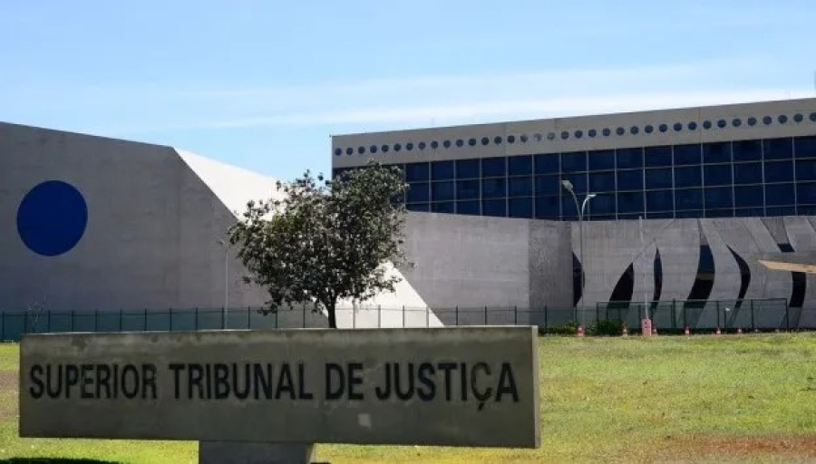 STJ abre investigação por uso de prompts para fraudar processos