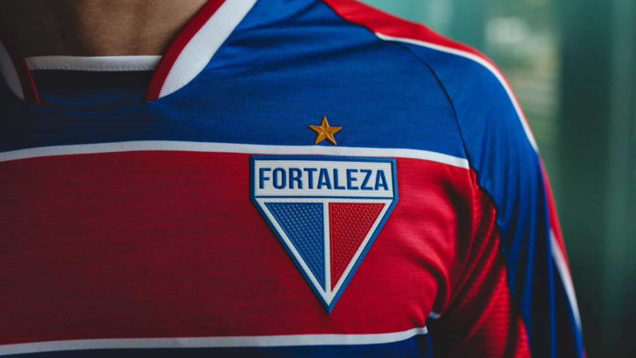 Fortaleza assume liderança do Brasileiro com vitória sobre Corinthians