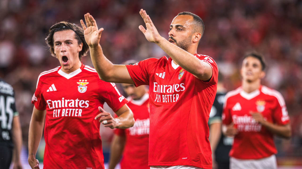 Corinthians prepara 'ataque' a Arthur Cabral do Benfica; veja os valores