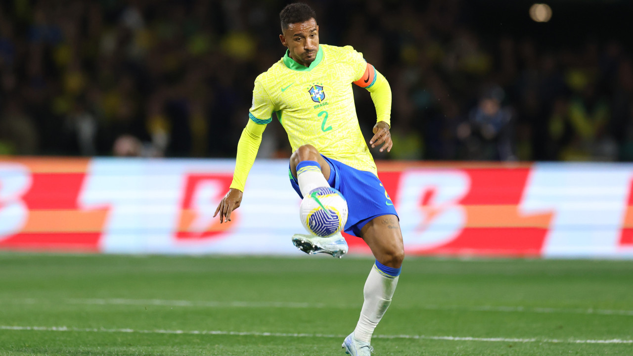 Danilo critica perda de tempo da CBF na seleção e se desculpa com torcedor