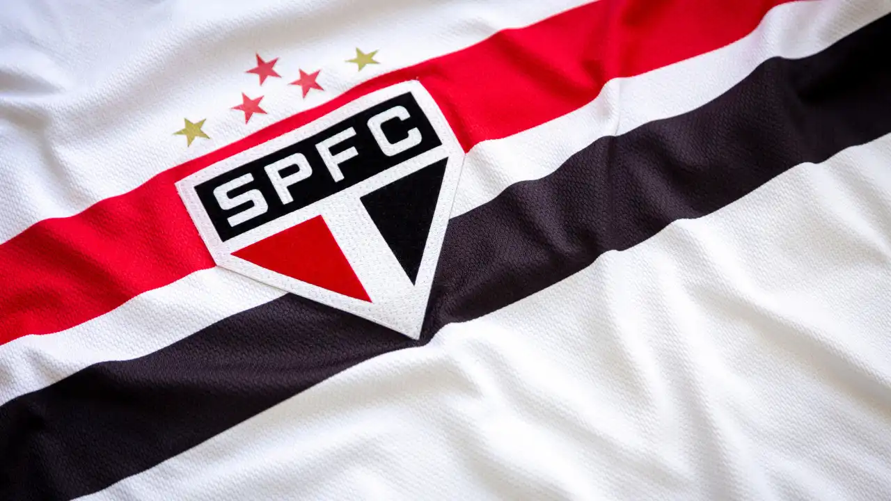 São Paulo analisa contraproposta para renovar com promessa; Bayern monitora