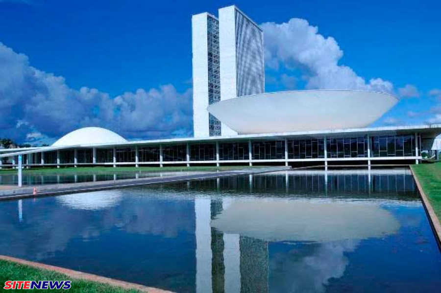 Projeto de IR para indivíduos que recebem até 5 mil mensais