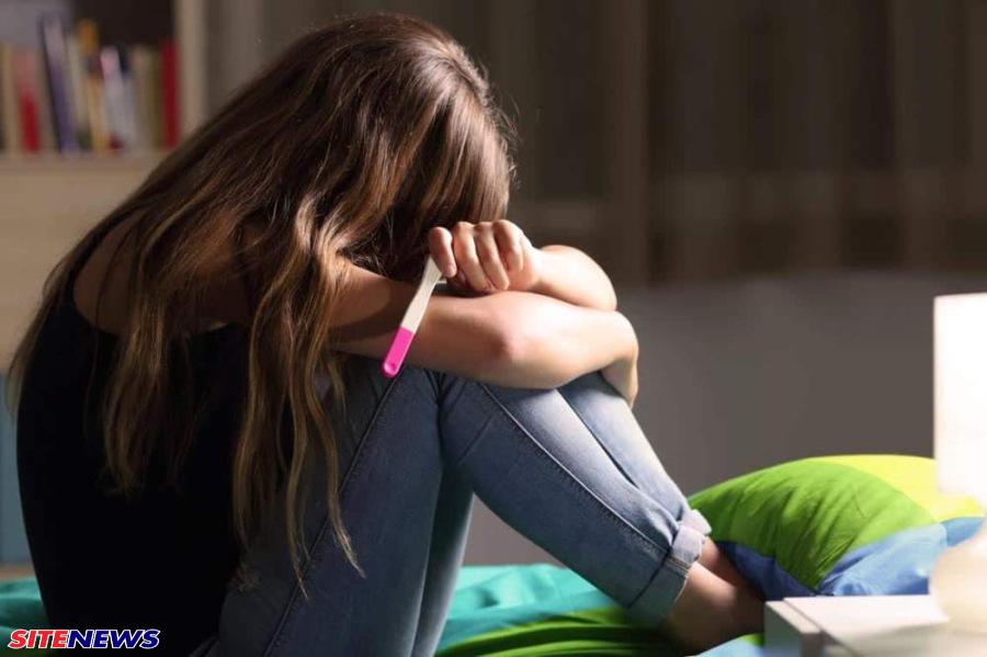 Professora revela que aluna de 13 anos engravidou durante uma “brincadeira” 