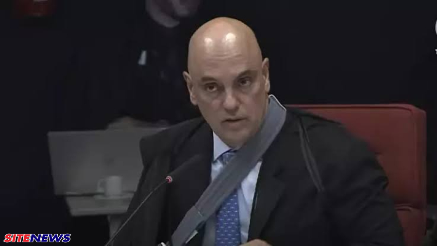O ministro Moraes apareceu na Primeira Turma com uma tipóia no braço 