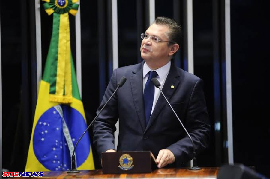 Sóstenes Cavalcante ( RJ ) confirma ter sido notificado por uma oficial de Justiça enviada por ordem do ministro Flávio Dino