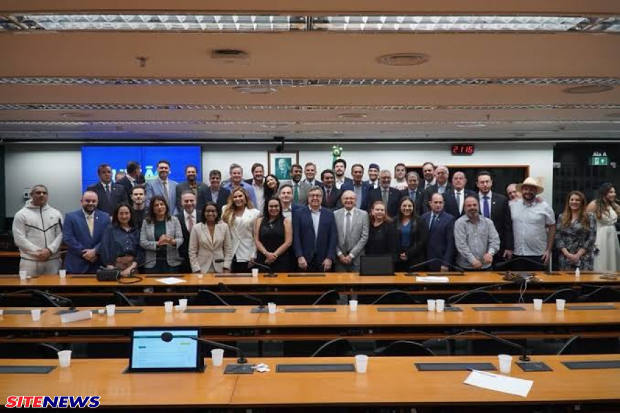 União Brasil e o Partido Progressistas (PP) oficializaram nesta terça-feira (29) a criação da federação partidária 