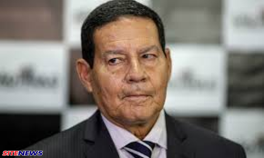 Ministro Alexandre de Moraes determinou que o senador Hamilton Mourão seja ouvido pela Polícia Federal no prazo de 15 dias