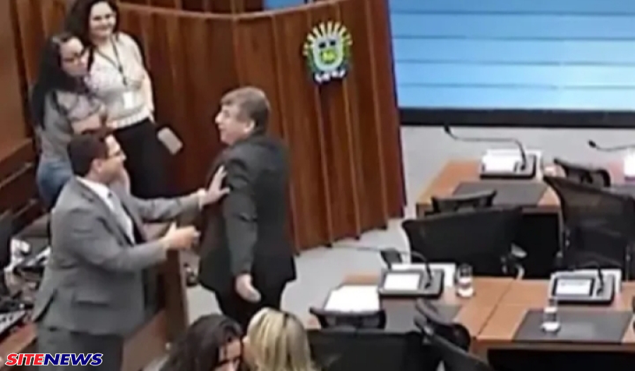 A sessão da Assembleia Legislativa de Mato Grosso do Sul desta terça-feira (10) foi marcada por um desentendimento de dois parlamentares 