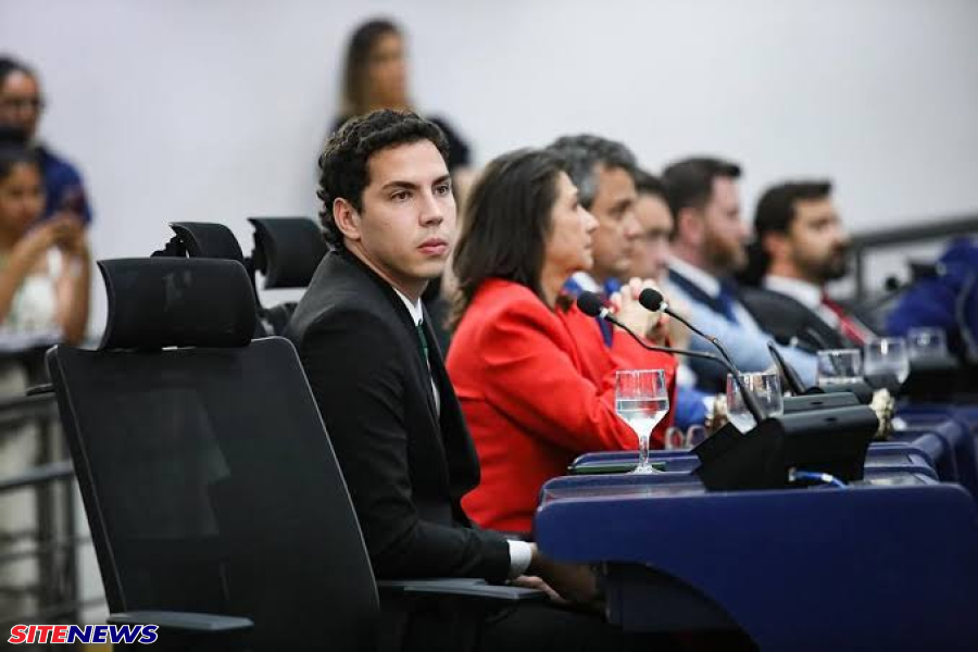 Vereador Jean Ferreira rebate acusações e esclarece cartilha sobre gestação trans