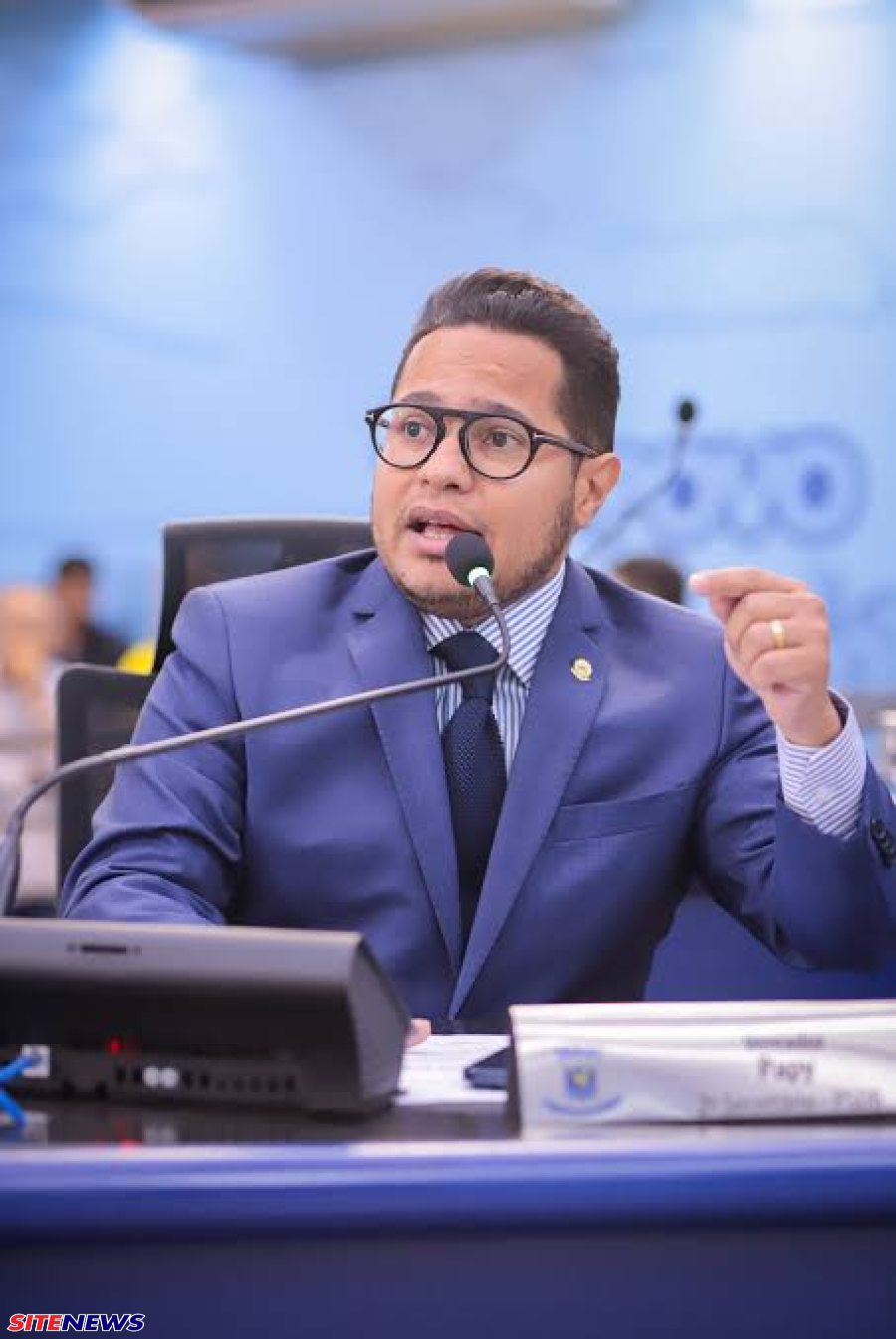 Papy se antecipa e garante controle da Câmara com manobra regimental